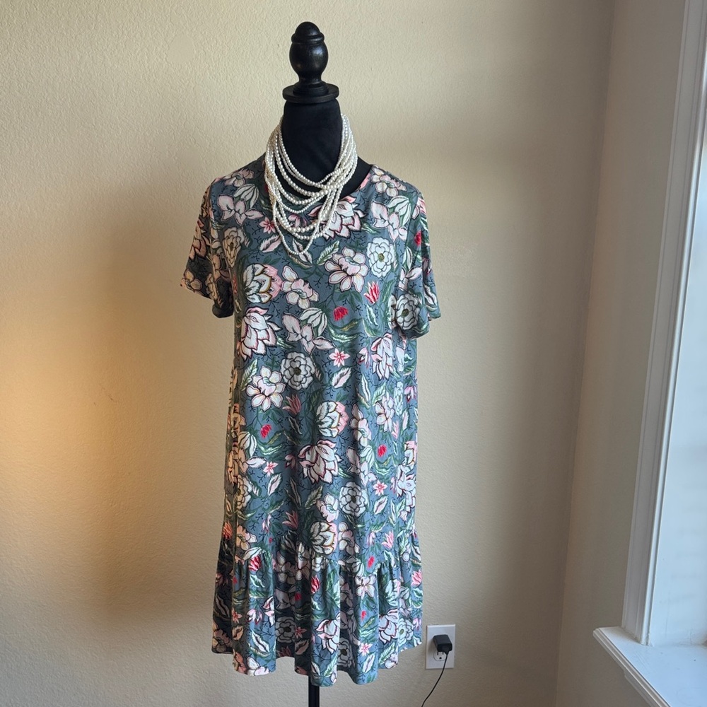 LOFT Floral Dress in Light Blue and White - Picture 2 of 4